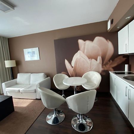 Apartament Prywatny Salon Z Aneksem Kuchennym I Sypialnia W Hotelu Diva Kołobrzeg Exteriör bild