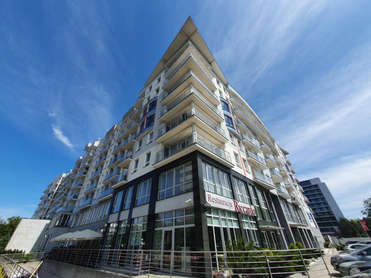 Apartament Prywatny Salon Z Aneksem Kuchennym I Sypialnia W Hotelu Diva Kołobrzeg Exteriör bild