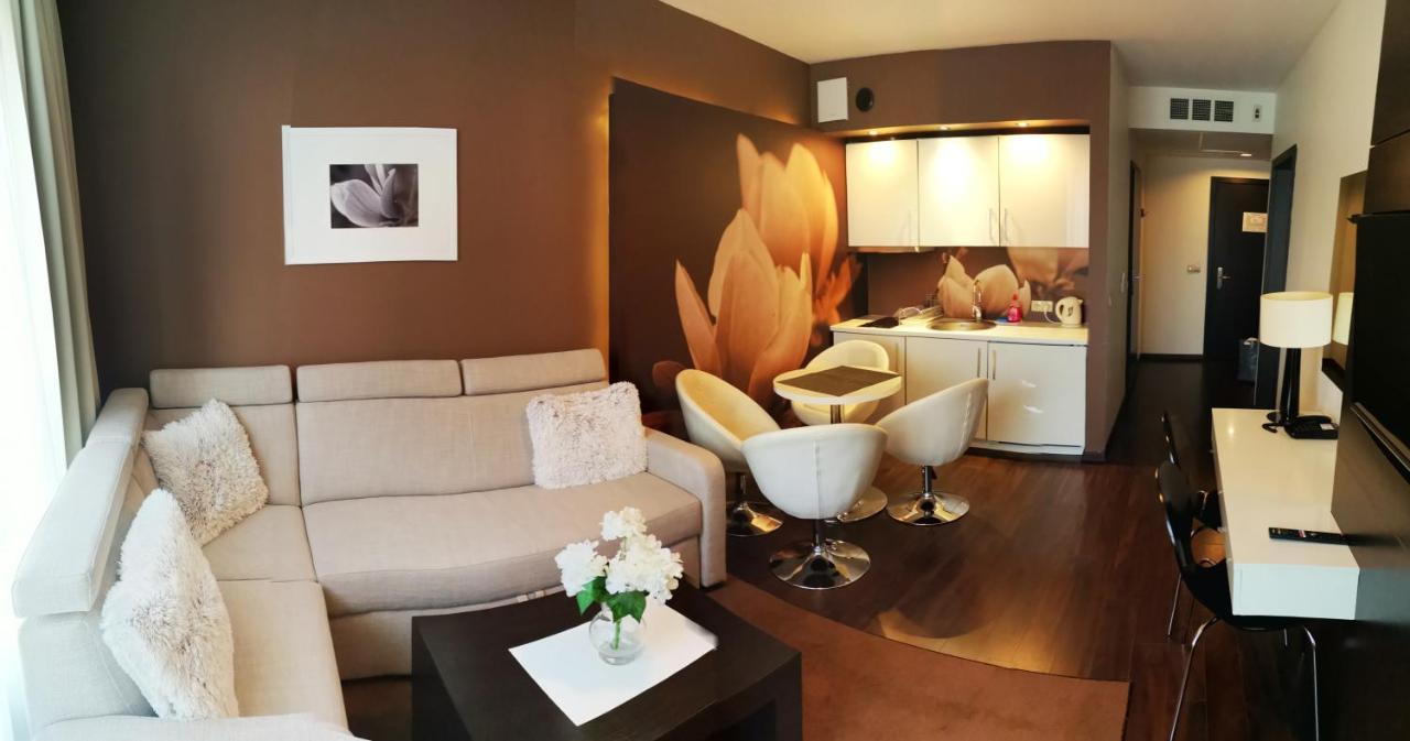 Apartament Prywatny Salon Z Aneksem Kuchennym I Sypialnia W Hotelu Diva Kołobrzeg Exteriör bild